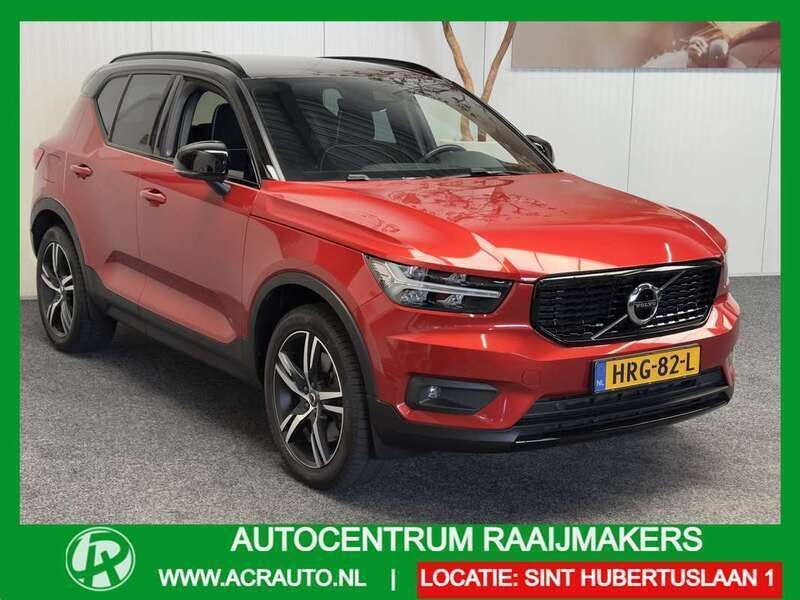 Rood Gebruikt 2021 Volvo XC40 R-Design SUV | € 30.335 (Eerlijke prijs) - Afbeelding 1/4