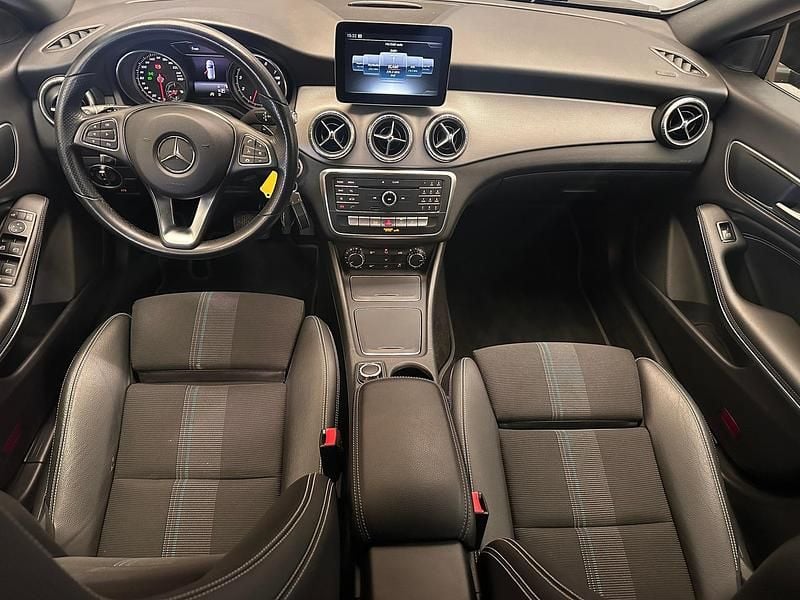 Occasion Mercedes CLA200 Shooting Brake Ambition 157 PK (115 kW) 2017 Zwart Stationwagen
