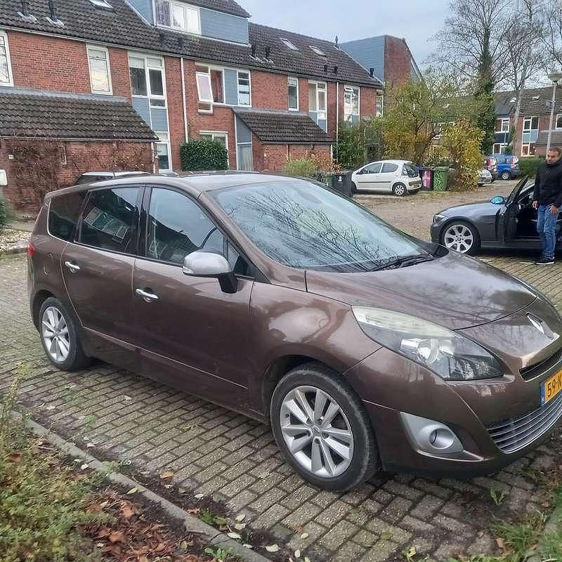 Occasion Renault Scénic III 131 PK (96 kW) 2010 Bruin MPV