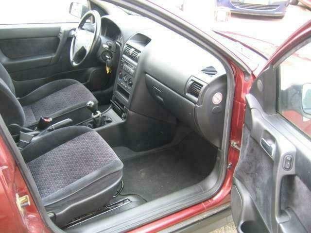 Occasion Opel Astra 75 PK (55 kW) 2000 Rood Hatchback