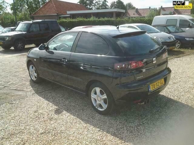 Zwart Gebruikt 2007 Seat Ibiza Sport Hatchback | € 2.498 (Iets duurder) - Afbeelding 1/4