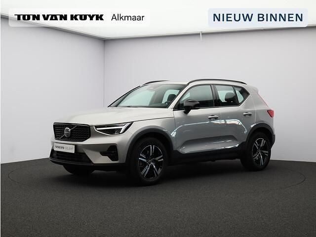 Grijs Gebruikt 2025 Volvo XC40 Plus SUV | € 49.950 (Iets duurder) - Afbeelding 1/4