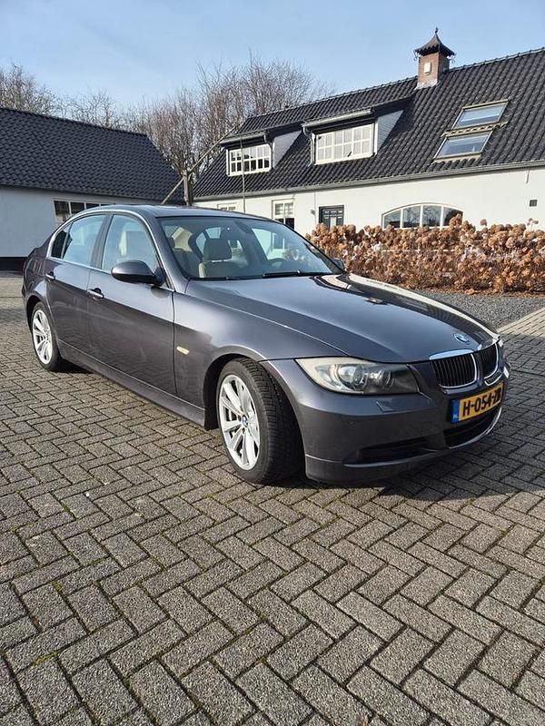 Occasion 2005 BMW 325 Executive | € 3.200 (Super prijs) - Afbeelding 1/4