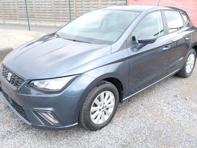 Grijs Gebruikt 2023 Seat Ibiza Sedan | € 14.495 (Eerlijke prijs) - Afbeelding 1/4