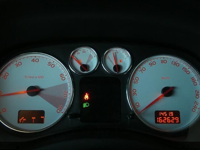 Occasion Peugeot 307 CC 109 PK (80 kW) 2005 Zwart Cabriolet