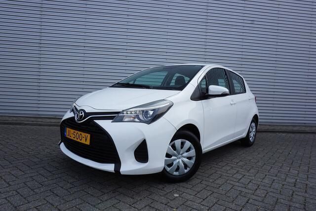 Wit Gebruikt 2016 Toyota Yaris Hatchback | € 10.950 (Eerlijke prijs) - Afbeelding 1/4