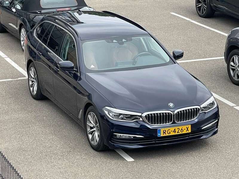Blauw Gebruikt 2017 BMW 520 Stationwagen | € 23.500 (Eerlijke prijs) - Afbeelding 1/4