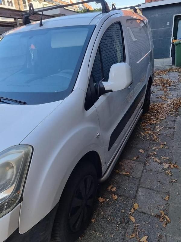 Gebruikt 2010 Citroën Berlingo MPV | € 3.000 (Eerlijke prijs) - Afbeelding 1/4