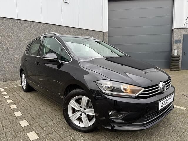 Overige Gebruikt 2015 VW Golf VII Highline Sedan | € 14.500 (Eerlijke prijs) - Afbeelding 1/4