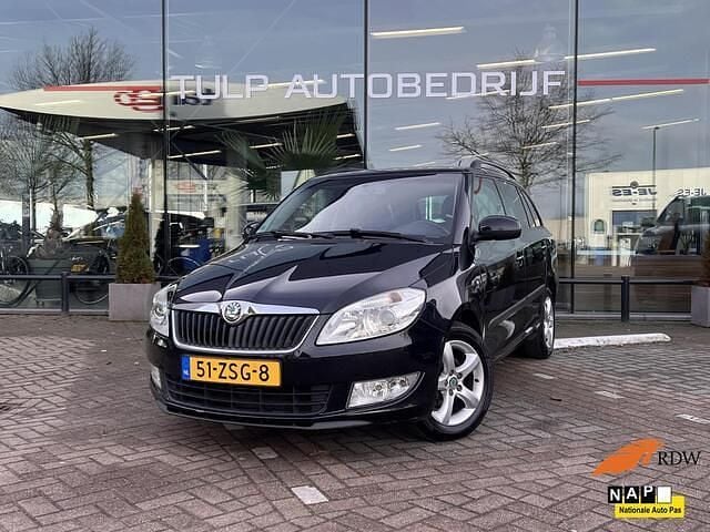 Zwart Occasion 2013 Skoda Fabia Ambition Stationwagen | € 4.690 (Eerlijke prijs) - Afbeelding 1/4
