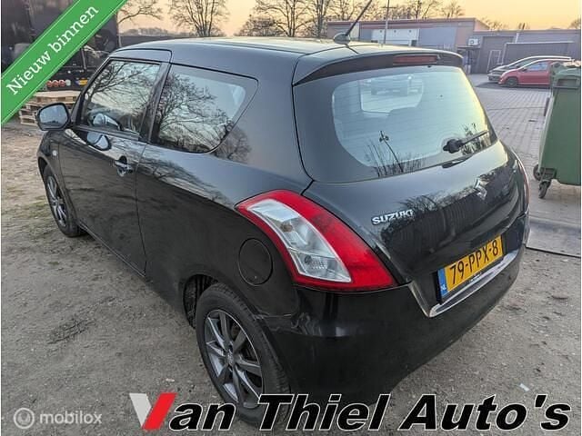 Occasion Suzuki Swift Comfort 94 PK (69 kW) 2011 Zwart (metallic) Hatchback