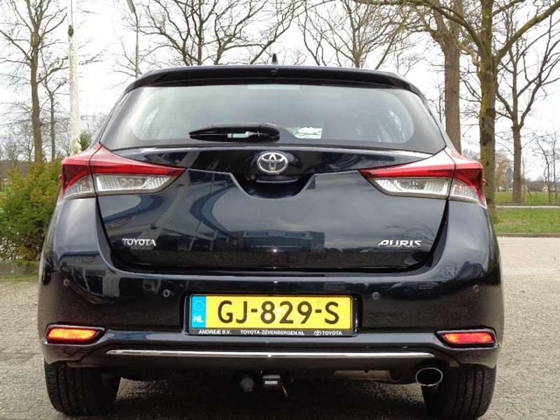 Occasion Toyota Auris 116 PK (85 kW) 2015 Grijs Hatchback