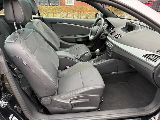 Occasion Renault Mégane Cabriolet Exception 131 PK (96 kW) 2011 Zwart (metallic) Cabriolet