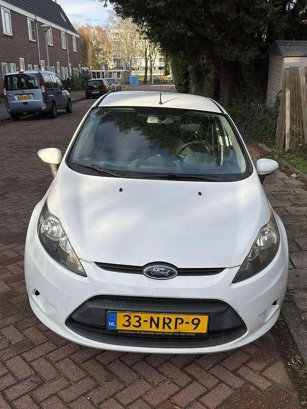 Gebruikt 2010 Ford Fiesta Trend Sedan | € 1.450 (Eerlijke prijs) - Afbeelding 1/4