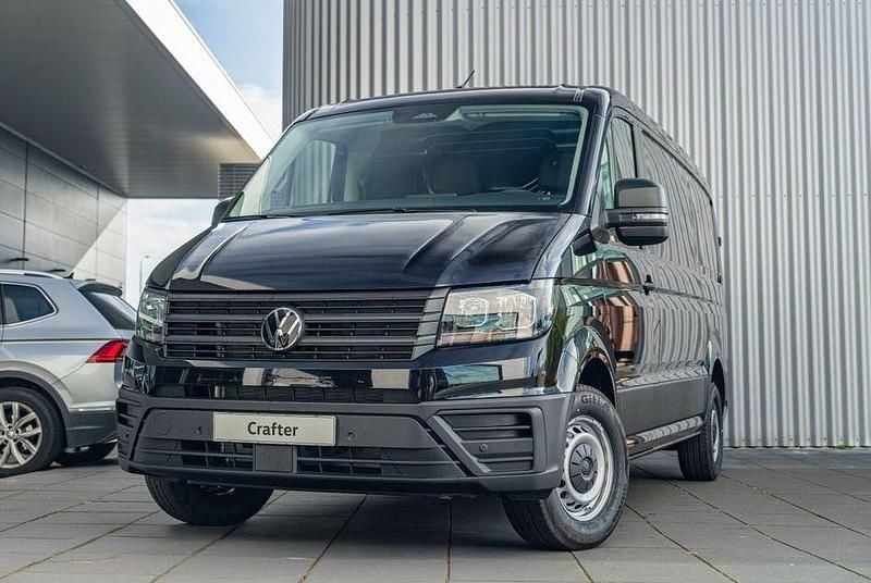 Occasion VW Crafter Trendline 140 PK (102 kW) 2024 Zwart Van