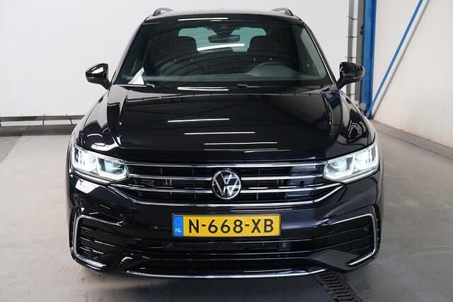 Occasion VW Tiguan R-line 150 PK (110 kW) 2022 Zwart (metallic) SUV