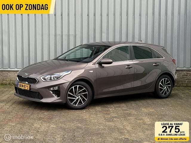 Bruin Occasion 2020 Kia Ceed Hatchback | € 16.990 (Goede deal) - Afbeelding 1/4