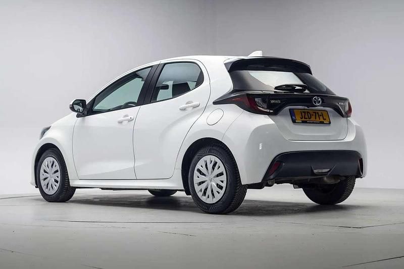 Occasion Toyota Yaris Hybrid Business Edition 92 PK (67 kW) 2021 Wit Hatchback