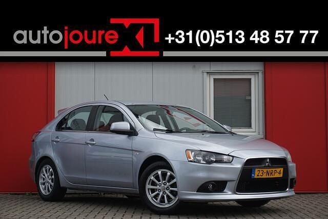 Grijs Gebruikt 2010 Mitsubishi Lancer Sportback Edition Hatchback | € 3.950 (Eerlijke prijs) - Afbeelding 1/4