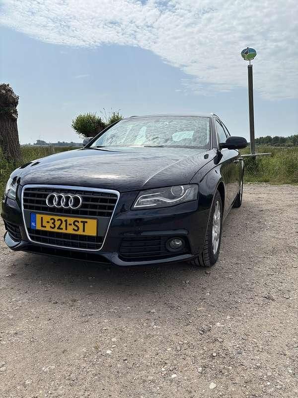 Blauw Gebruikt 2011 Audi A4 Stationwagen | € 6.575 (Goede deal) - Afbeelding 1/4