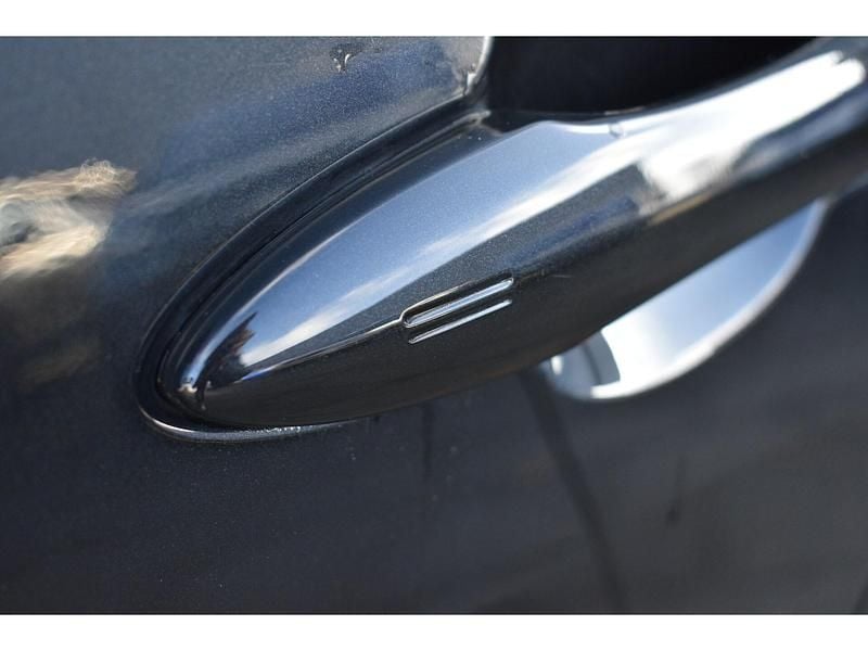 Occasion Toyota Yaris Executive 93 PK (68 kW) 2024 Zwart Hatchback