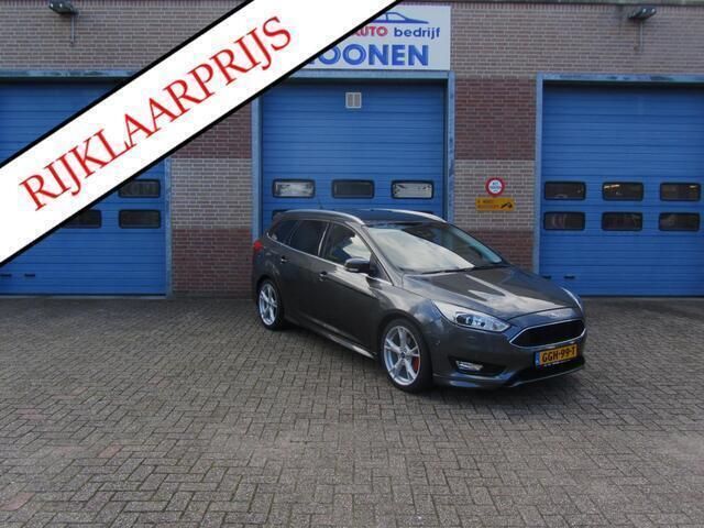 Grijs Gebruikt 2014 Ford Focus Titanium Stationwagen | € 12.000 (Duur) - Afbeelding 1/4