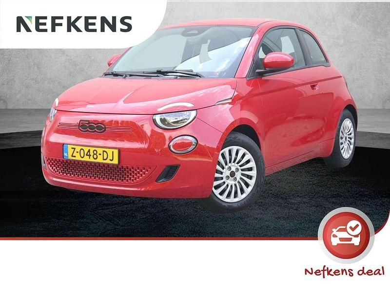 Rood Gebruikt 2024 Fiat 500e Red Hatchback | € 18.880 (Eerlijke prijs) - Afbeelding 1/4