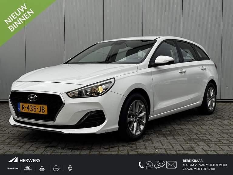 Polar white (pyw) Occasion 2018 Hyundai i30 Hatchback | € 11.435 (Goede deal) - Afbeelding 1/4