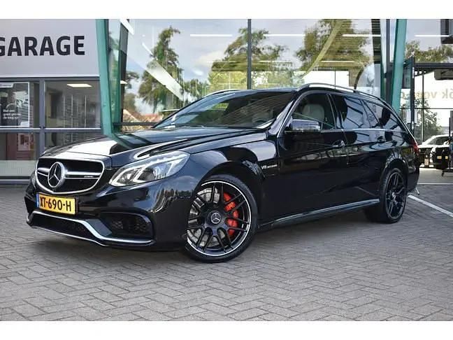 Zwart, metallic lak Gebruikt 2014 Mercedes E63 AMG AMG Stationwagen | € 42.205 - Afbeelding 1/4