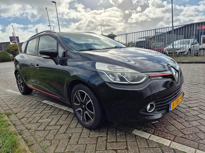 Zwart Occasion 2014 Renault Clio GrandTour Dynamique Stationwagen | € 5.950 (Eerlijke prijs) - Afbeelding 1/4