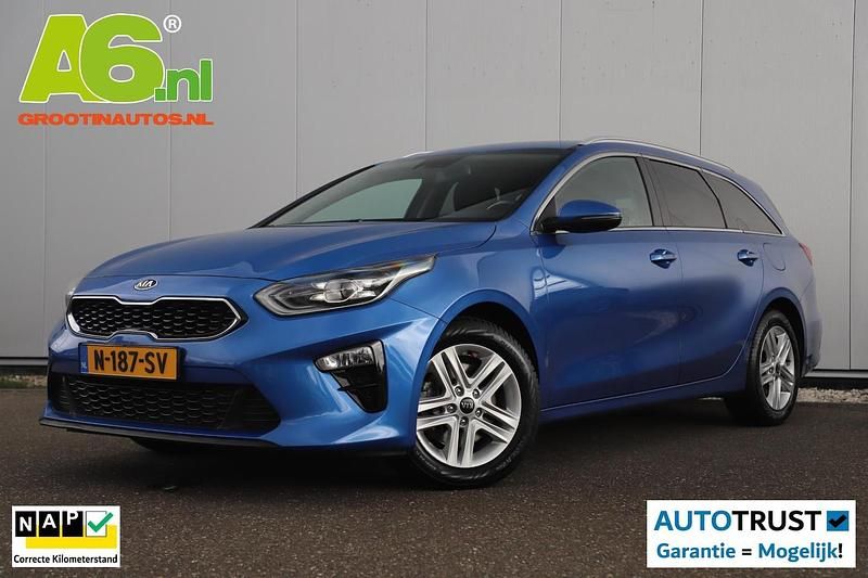 Blue flame metallic (b3l) Gebruikt 2021 Kia Ceed Sportswagon Stationwagen | € 13.999 (Super prijs) - Afbeelding 1/4