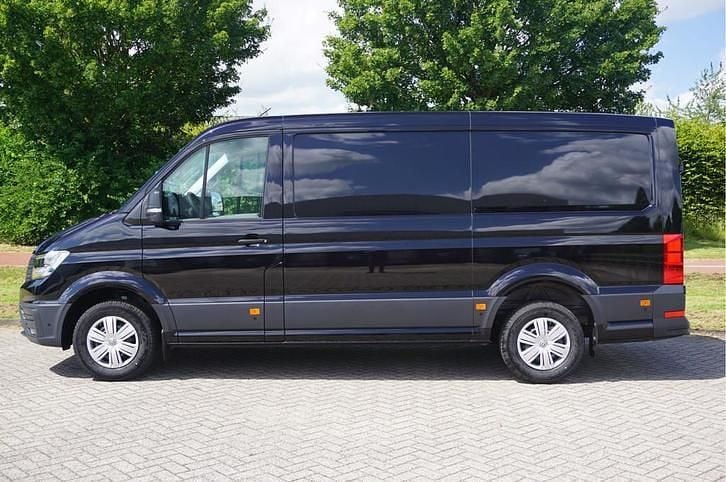 Zwart Gebruikt 2024 VW Crafter Van | € 48.850 - Afbeelding 1/2