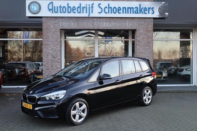 Zwart Gebruikt 2017 BMW 220 Executive Stationwagen | € 14.990 (Goede deal) - Afbeelding 1/4