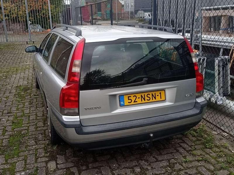 Occasion Volvo V70 140 PK (102 kW) 2000 Zilver Stationwagen