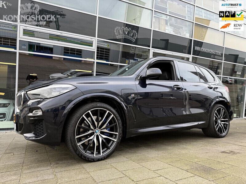 Zwart Gebruikt 2019 BMW X5 Executive SUV | € 43.950 (Iets duurder) - Afbeelding 1/4