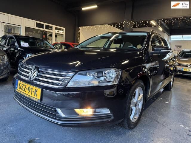 Zwart Gebruikt 2011 VW Passat Trendline Stationwagen | € 10.750 - Afbeelding 1/4