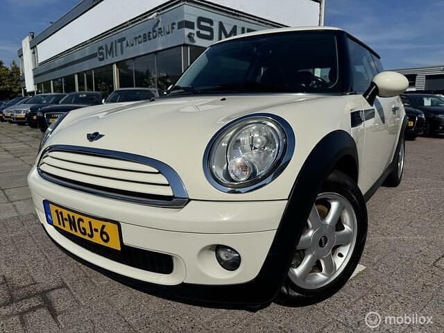Wit Gebruikt 2010 Mini ONE Business Hatchback | € 4.950 (Eerlijke prijs) - Afbeelding 1/4