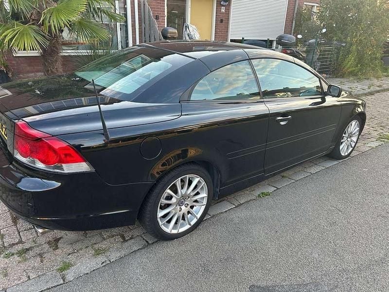 Zwart Gebruikt 2006 Volvo C70 Momentum Cabriolet | € 6.450 (Goede deal) - Afbeelding 1/4