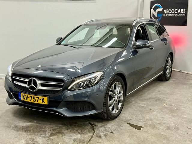 Grijs Occasion 2016 Mercedes C180 Edition 1 Stationwagen | € 14.949 (Eerlijke prijs) - Afbeelding 1/4