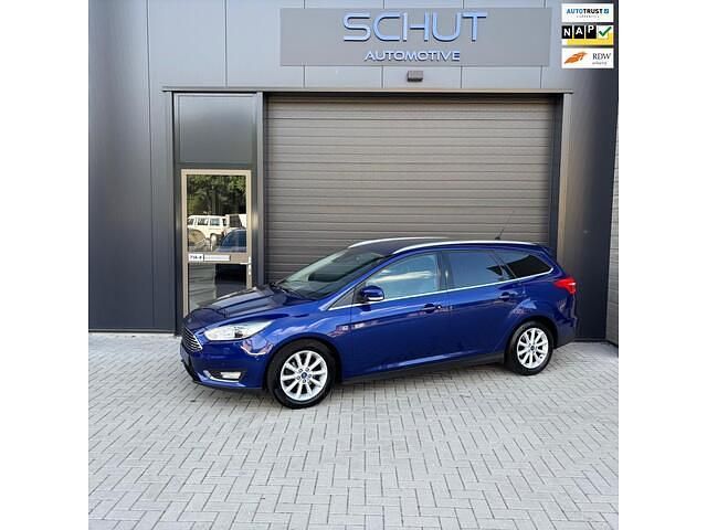 Blauw Gebruikt 2015 Ford Focus Titanium Stationwagen | € 9.450 (Iets duurder) - Afbeelding 1/4