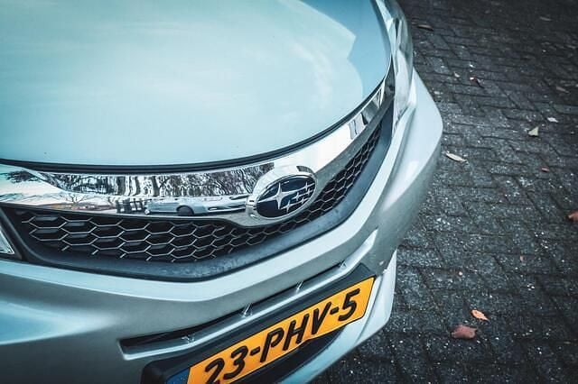 Occasion Subaru Trezia 99 PK (72 kW) 2011 Grijs Hatchback