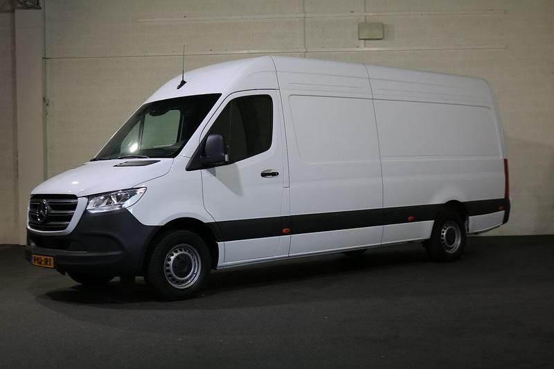 Wit Gebruikt 2024 Mercedes Sprinter Van | € 43.950 (Goede deal) - Afbeelding 1/4