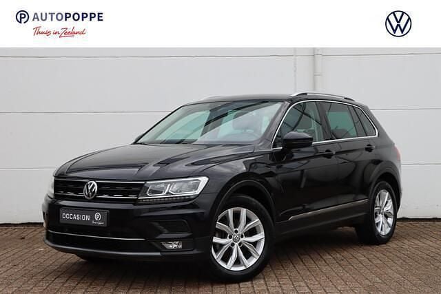 Zwart Occasion 2019 VW Tiguan Highline SUV | € 27.450 (Super prijs) - Afbeelding 1/4