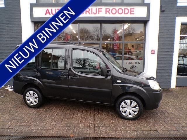 Zwart Occasion 2009 Fiat Doblò Active MPV | € 4.999 (Iets duurder) - Afbeelding 1/4