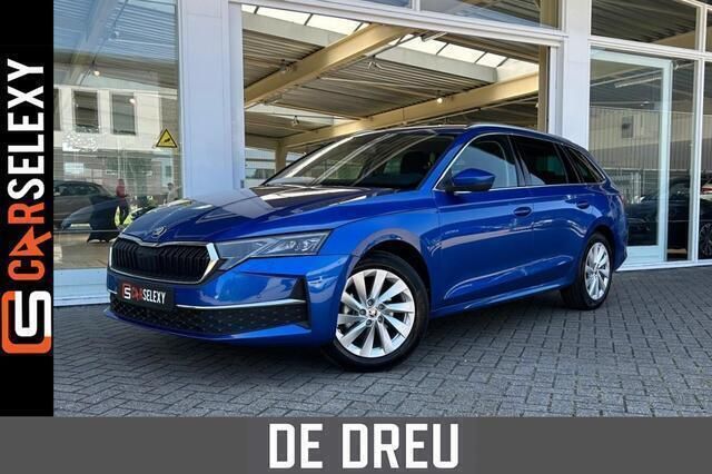 Blauw Gebruikt 2024 Skoda Octavia Business Line Stationwagen | € 33.495 (Iets duurder) - Afbeelding 1/4