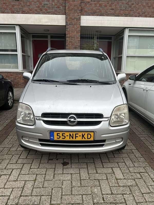 Grijs Gebruikt 2003 Opel Agila Color Edition MPV | € 500 (Goede deal) - Afbeelding 1/4