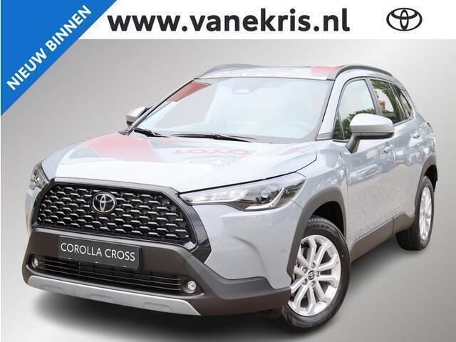 Grijs, metallic lak Nieuw 2025 Toyota Corolla Cross Active SUV | € 39.515 (Goede deal) - Afbeelding 1/4