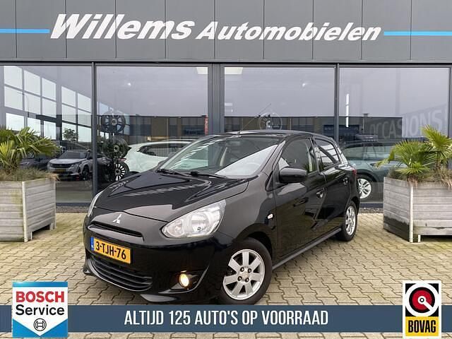 Zwart (metallic) Occasion 2014 Mitsubishi Space Star Inform Hatchback | € 6.850 (Eerlijke prijs) - Afbeelding 1/4