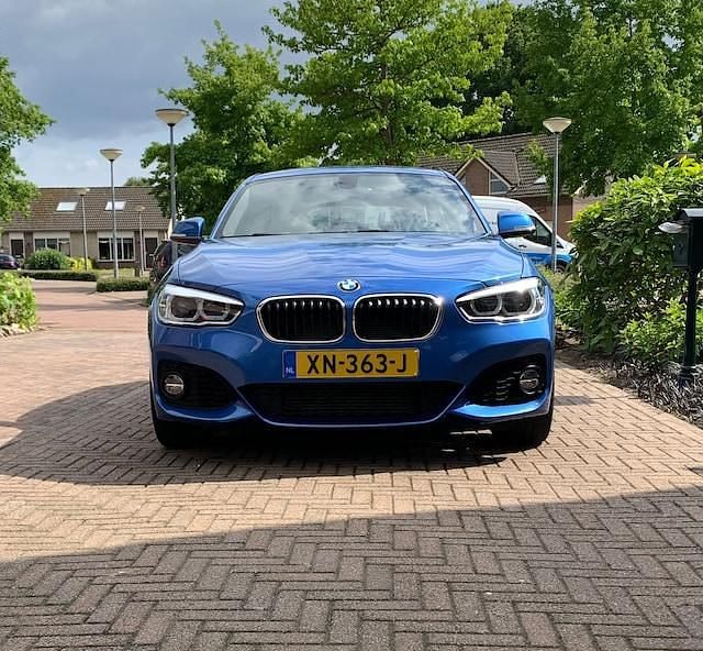 Occasion BMW 116 Executive 109 PK (80 kW) 2019 Blauw Hatchback