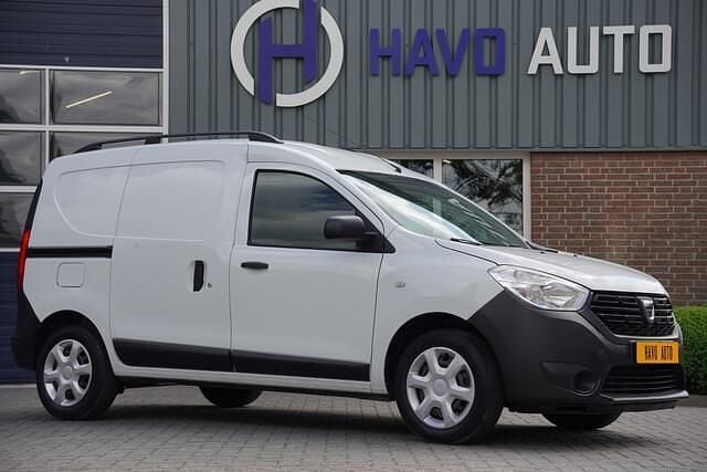 Wit Gebruikt 2017 Dacia Dokker Van | € 10.950 (Iets duurder) - Afbeelding 1/4